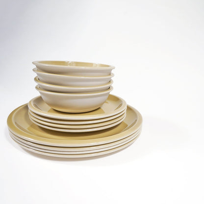 Discover the beauty of Jars Cantine's 12-piece Vert Argile dinnerware set, perfect for special occasions.
