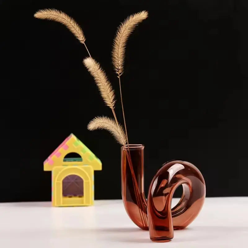 Xylo Swirl Flower Holder