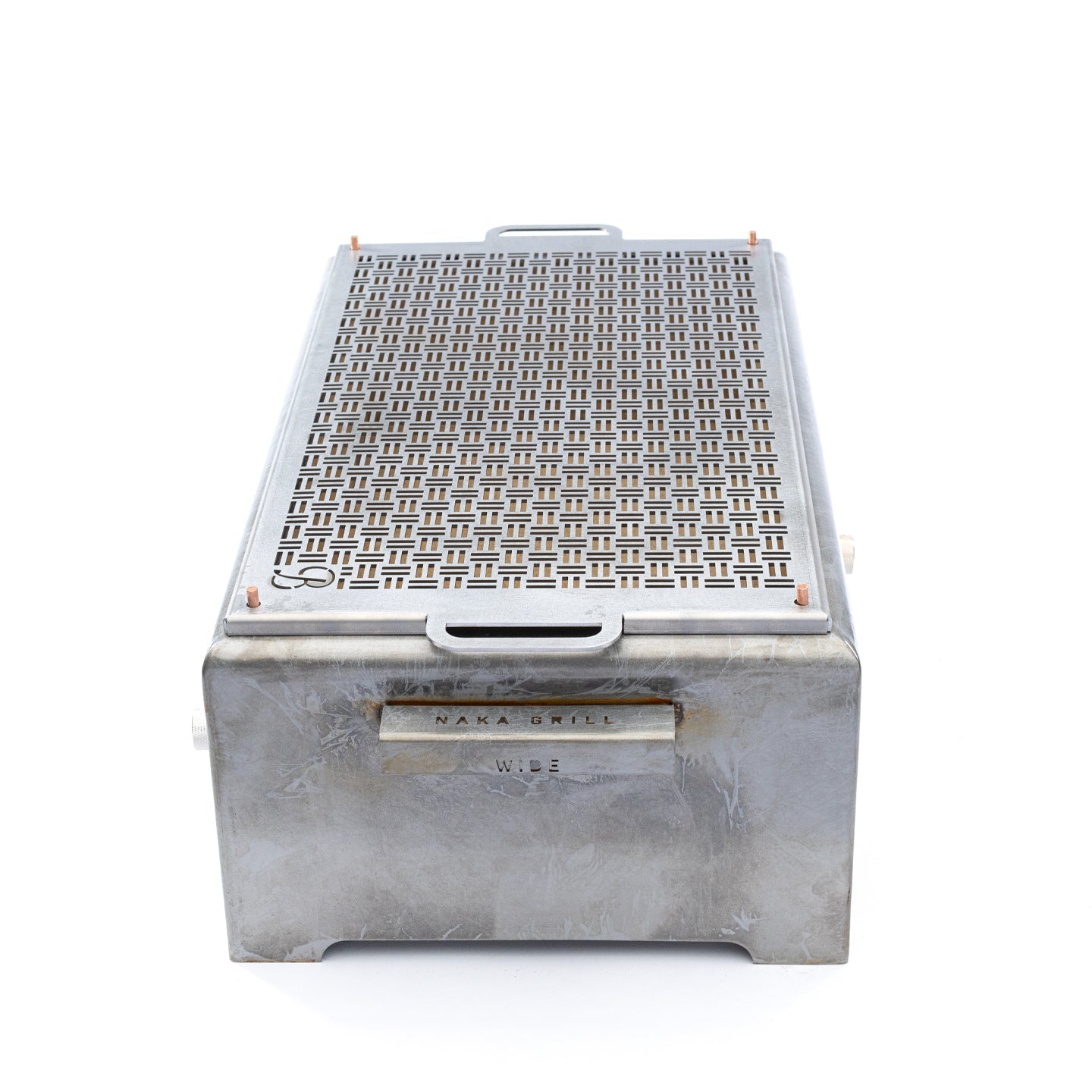 Elegant Blok Naka Table Grill featuring a Patina finish