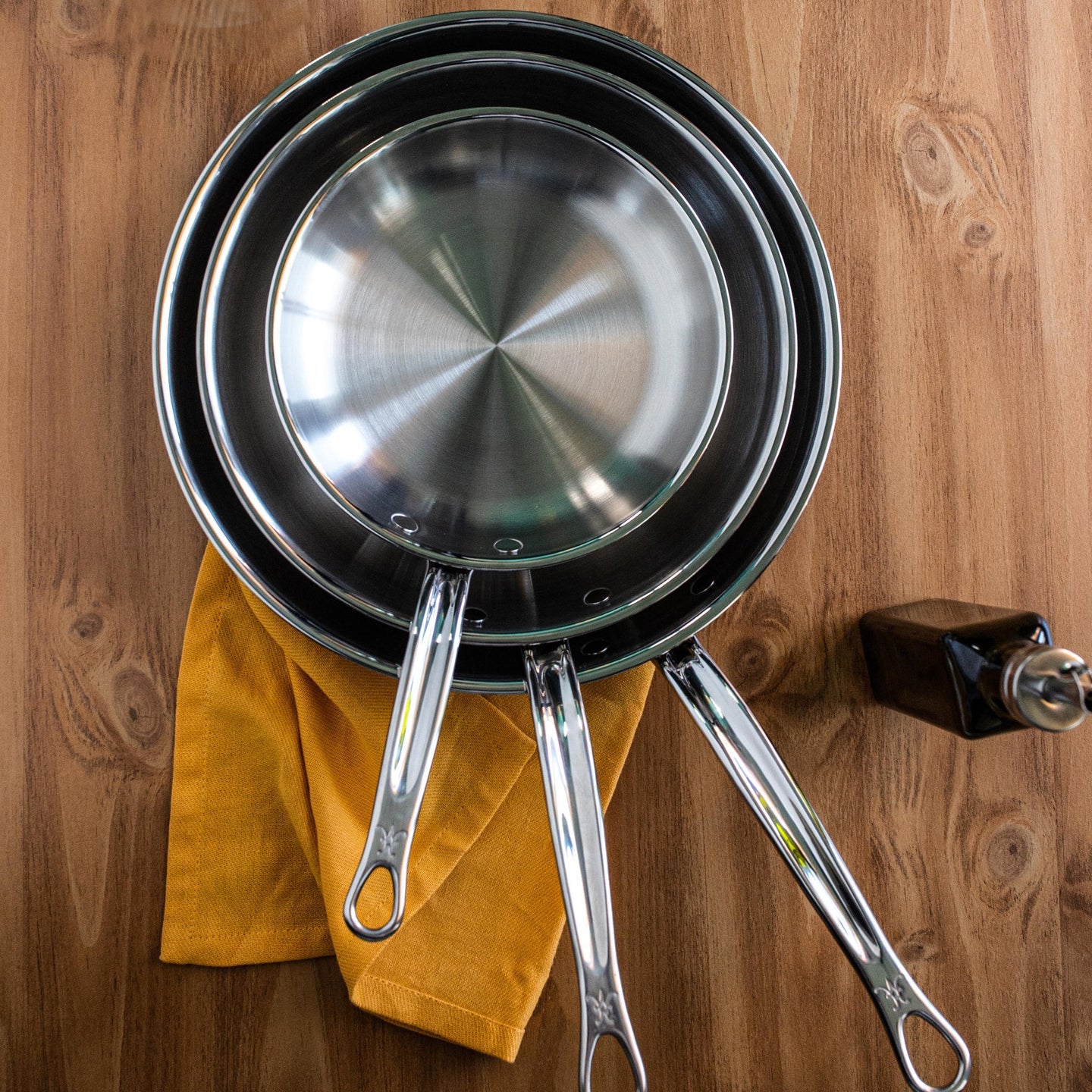 Hestan ProBond Non-Stick Frying Pan, ideal for searing and cooking a variety of dishes